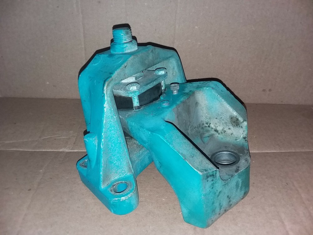 OMC MOTOR MOUNT