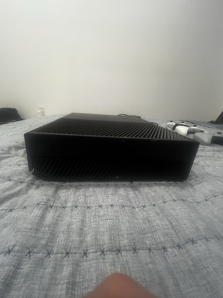 Microsoft Xbox One Black Home Console HDMI with 3 Wireless Controllers Included
