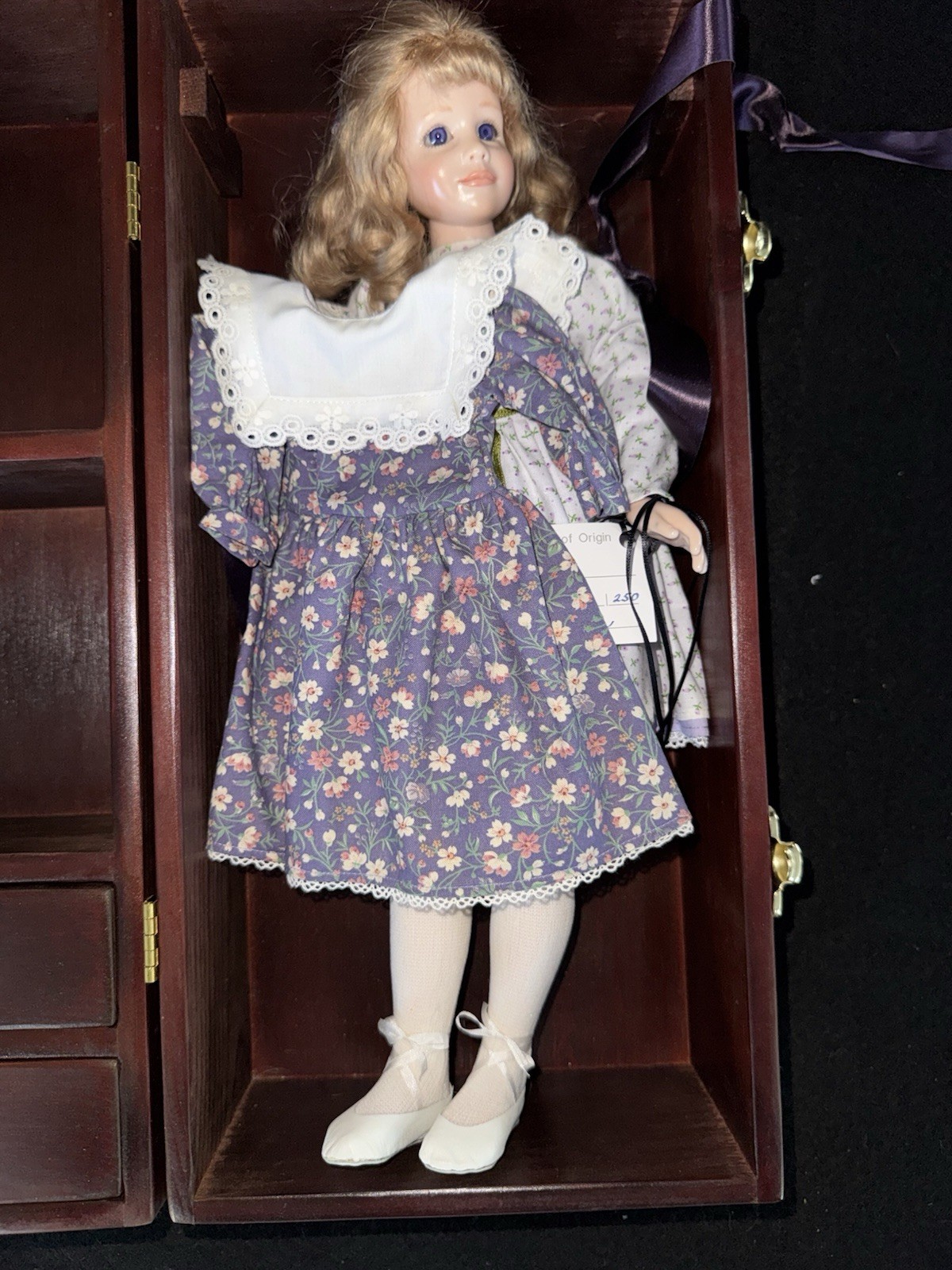 Alice Lester Julie Limited Edition Doll w Wood Wardrobe Trunk COA Outfit