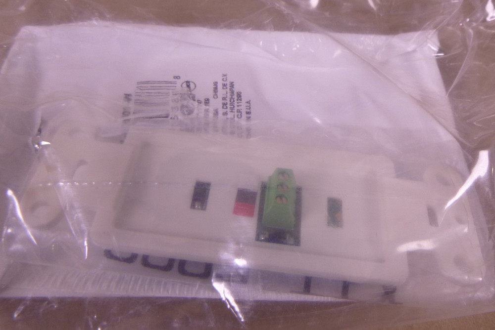 Da-Lite 40975 Extra Three Button Low Voltage Control Switch