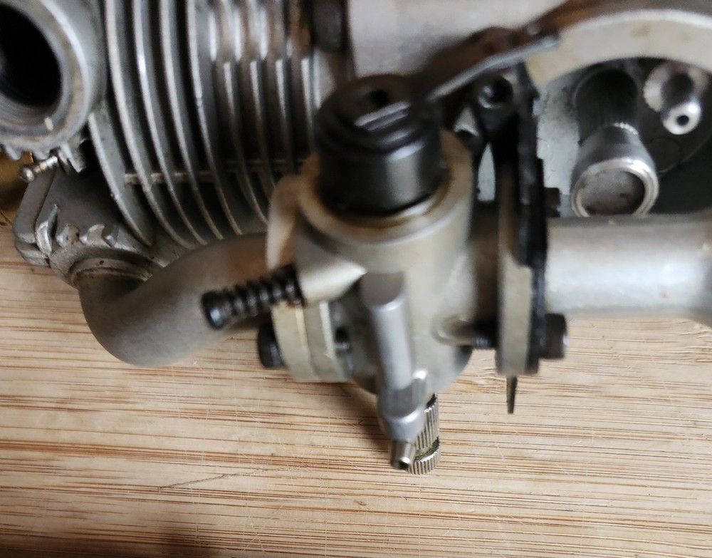 SAITO FA-120S 4 Stroke Hemi Glow Engine. 20cc