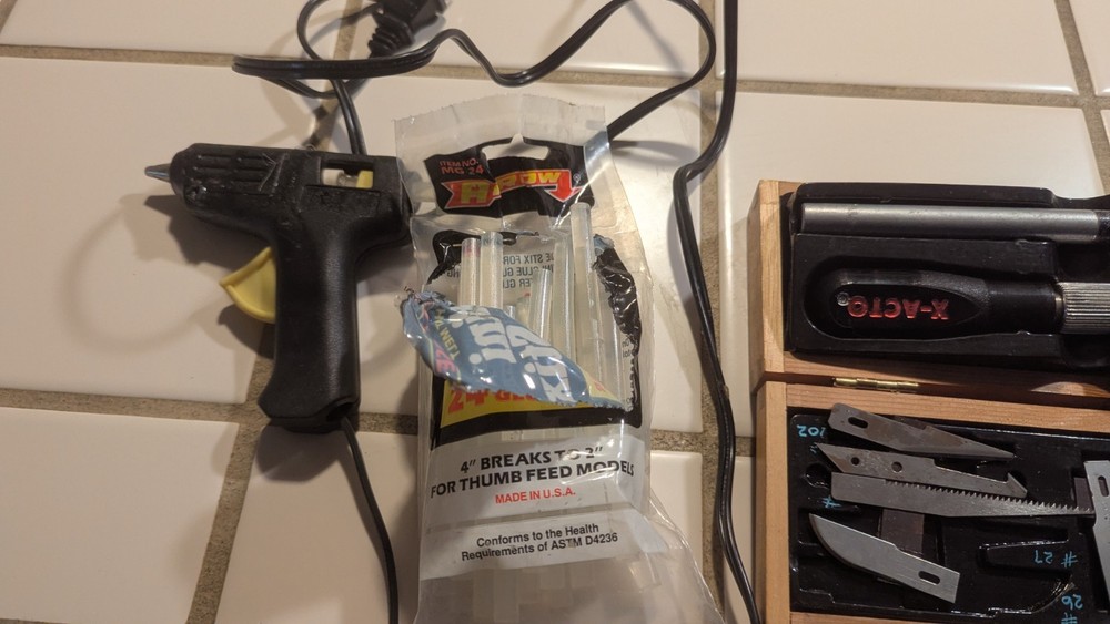 12 By 6" Toolbox Lot Description