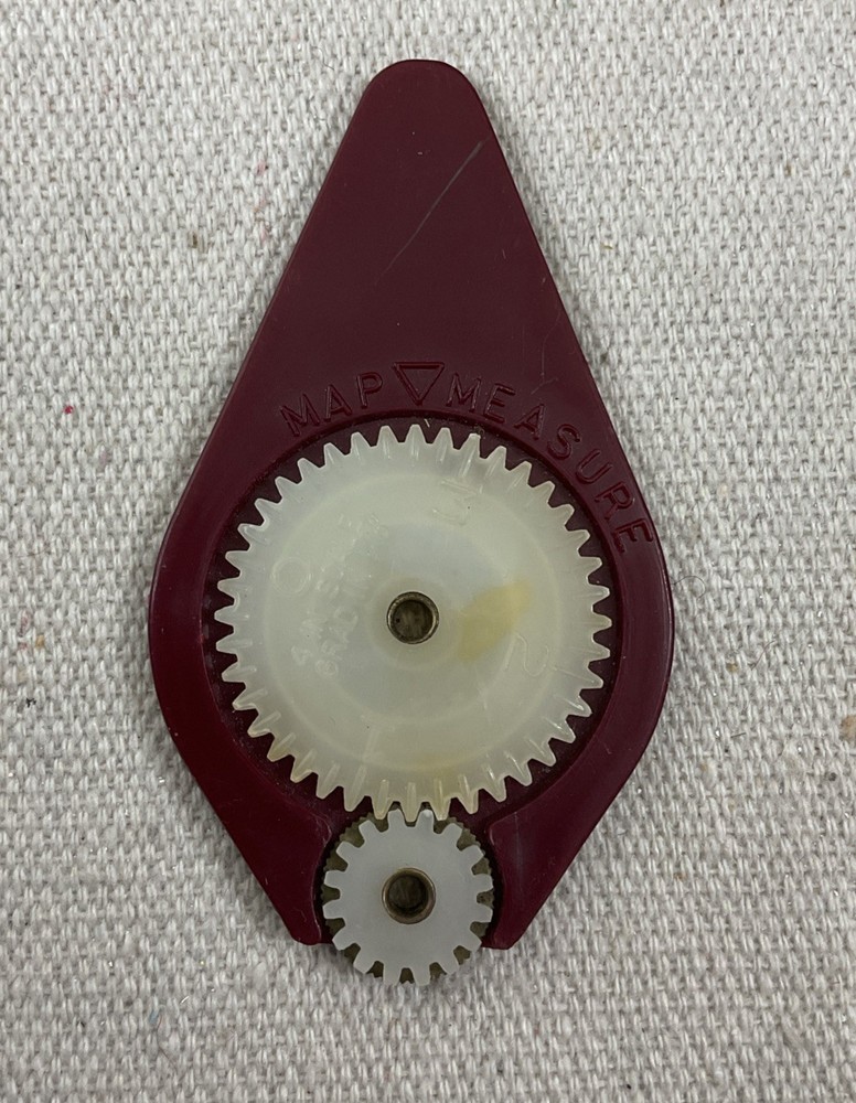 Vintage pattern wheel white gears Plastic Red