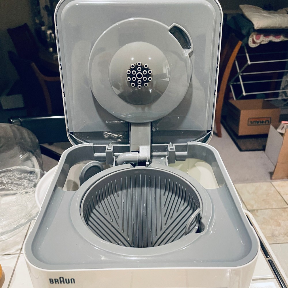 Braun 12 Cup Programmable Coffee Maker Carafe Type 3107 Stainless White Tested
