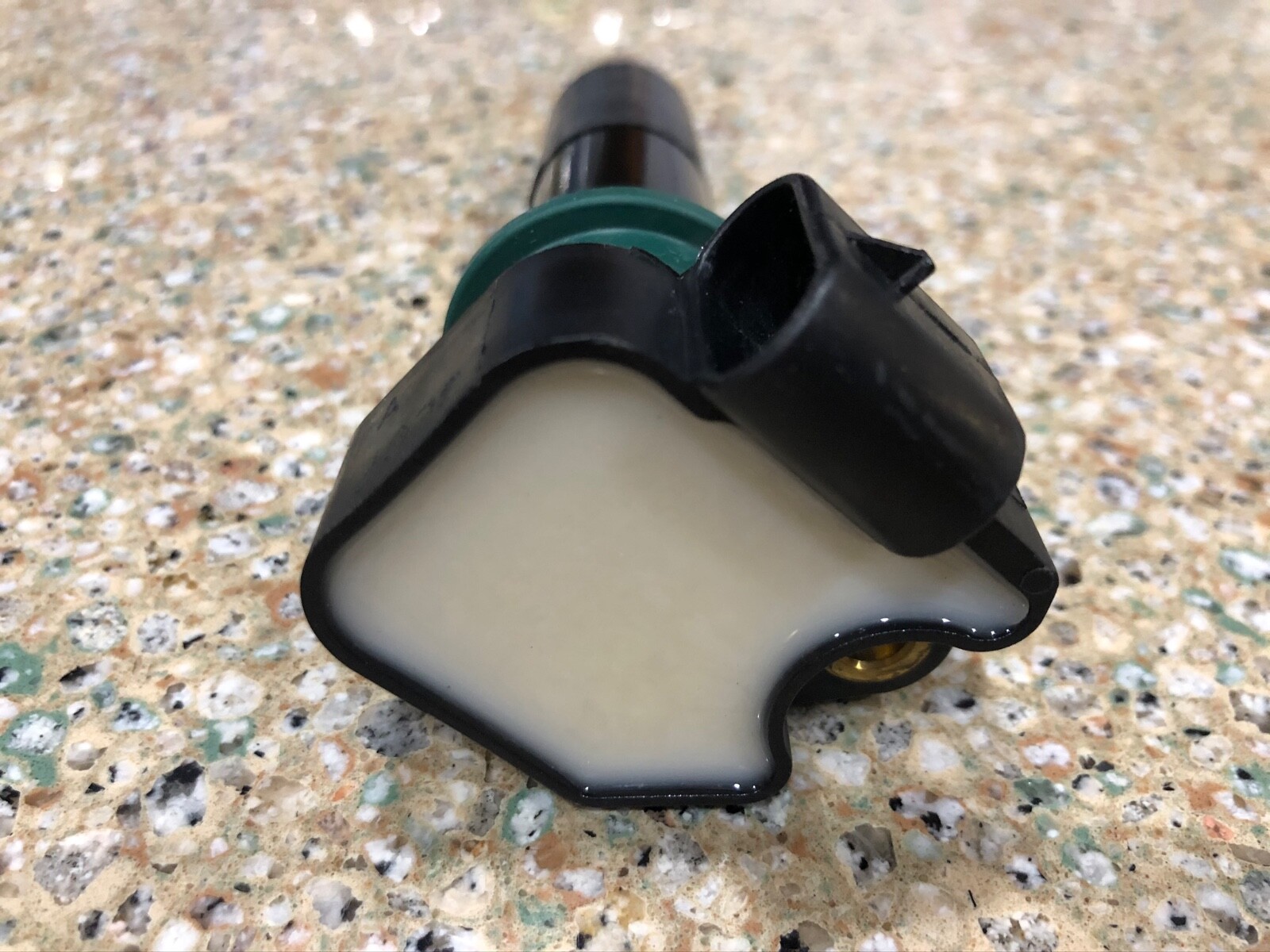 OEM WHITE TOP CADILLAC DEVILLE DTS DHS STS XLR NORTHSTAR IGNITION COIL ON PLUG