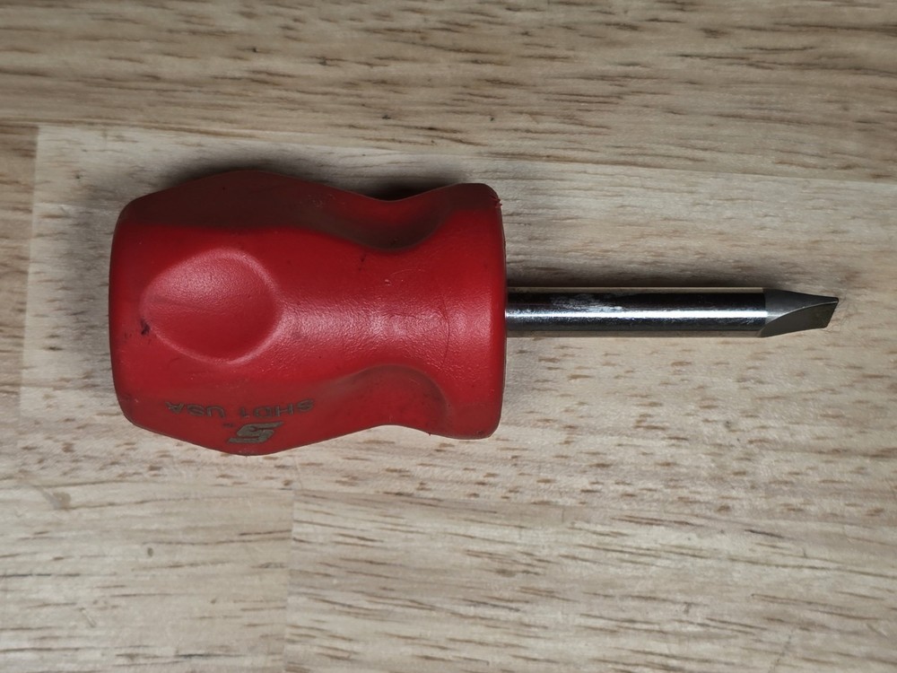 snap on tools red stubby flathead screwdriver SHD1