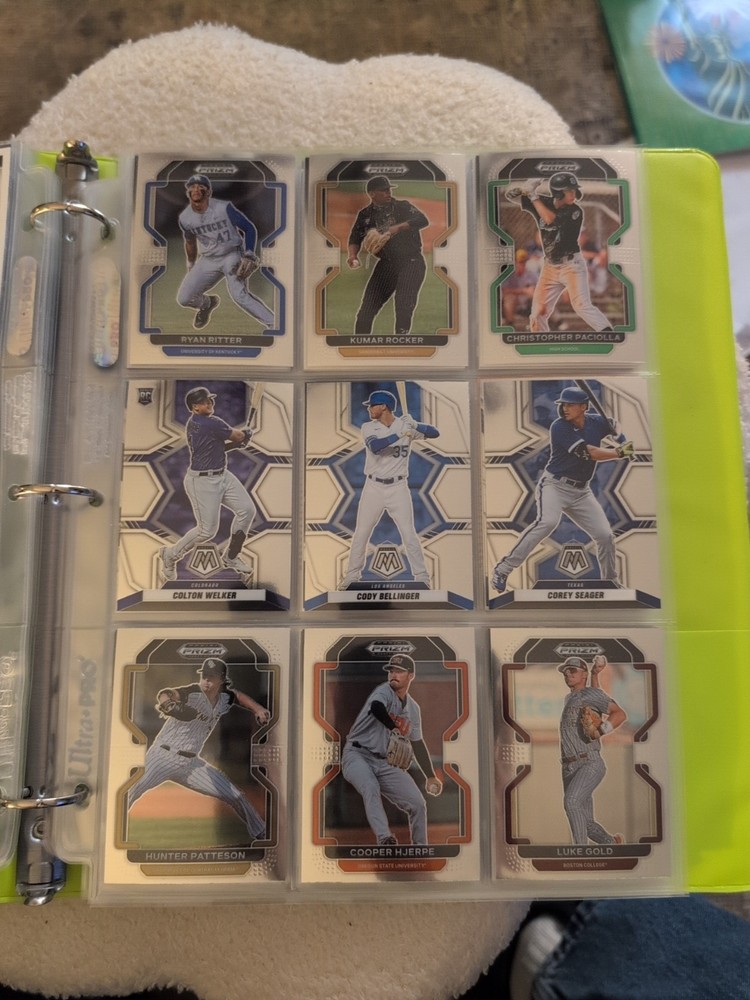 Baseball Card Light Binder 18 Pages