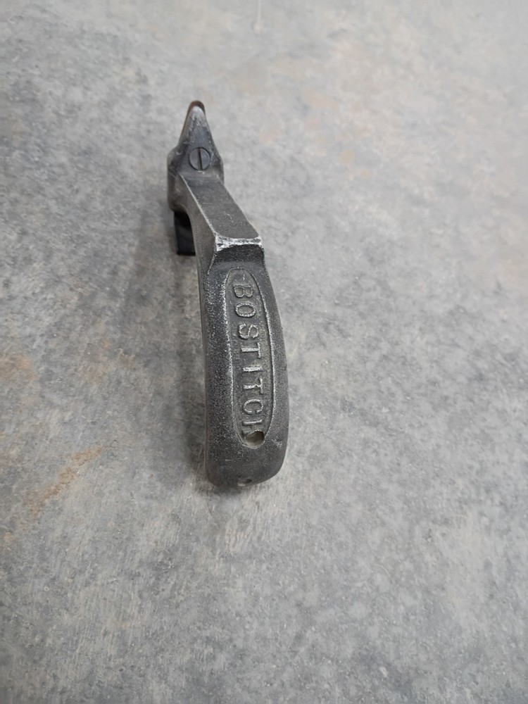 Vintage BOSTITCH Staple Remover