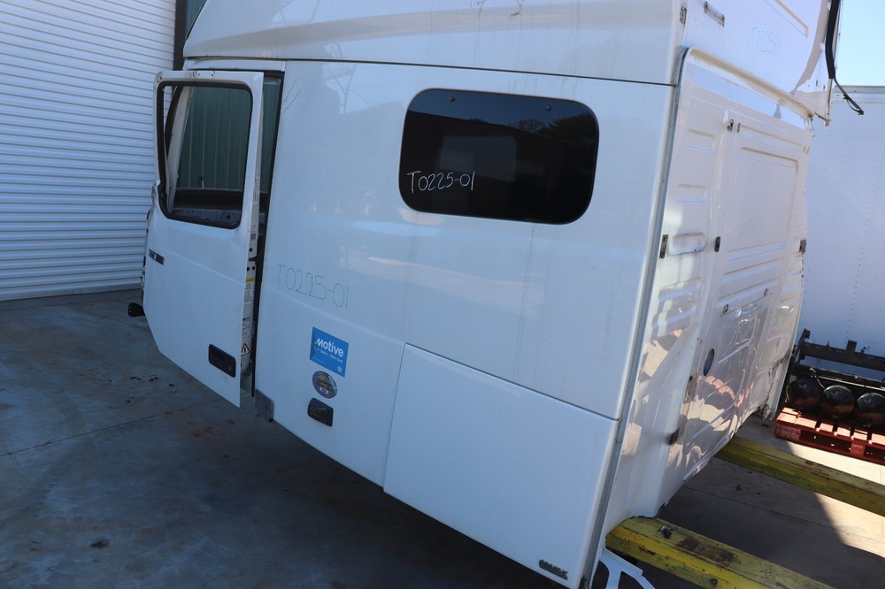 2018-2024 VOLVO VNL 760 SLEEPER CAB FRAME WHITE OEM