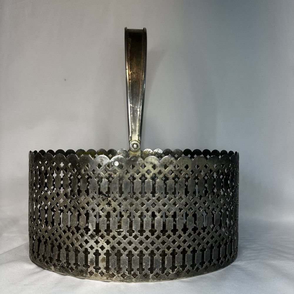 International Silver Co 1991 Silver Plated Basket No Box