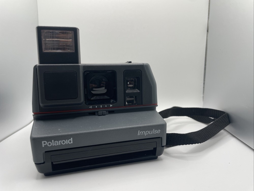 Untested Polaroid Impulse 600 Instant Film Camera