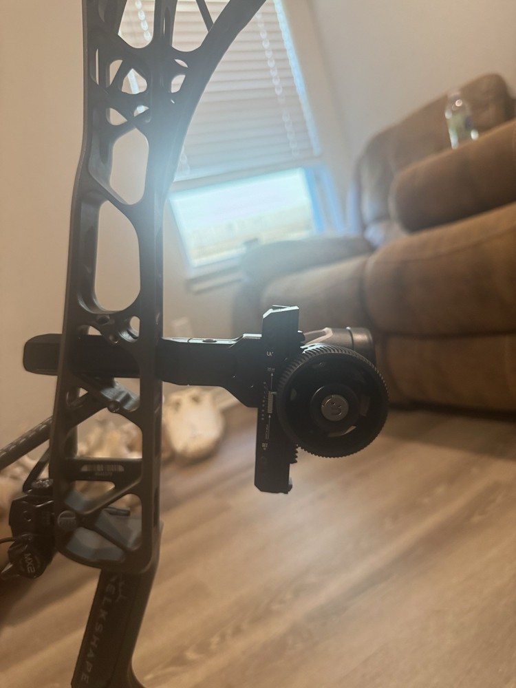 Mathews ARC 30 (Fully loaded)