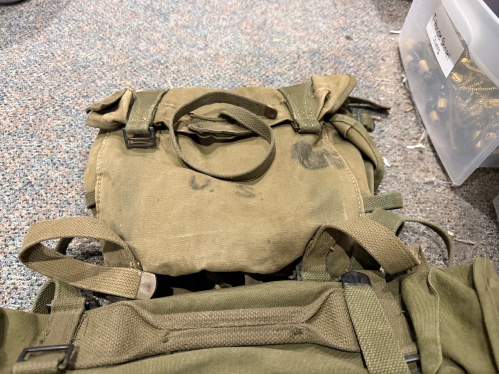 ORIGINAL POST WWII KOREAN WAR US ARMY M1945 COMBAT FIELD PACK & SUSPENDERS SET-