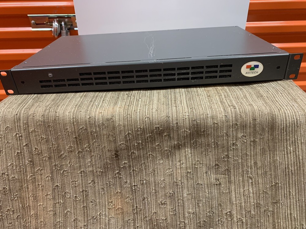 Avitech Model ACC-80 16a-1 Multiviewer