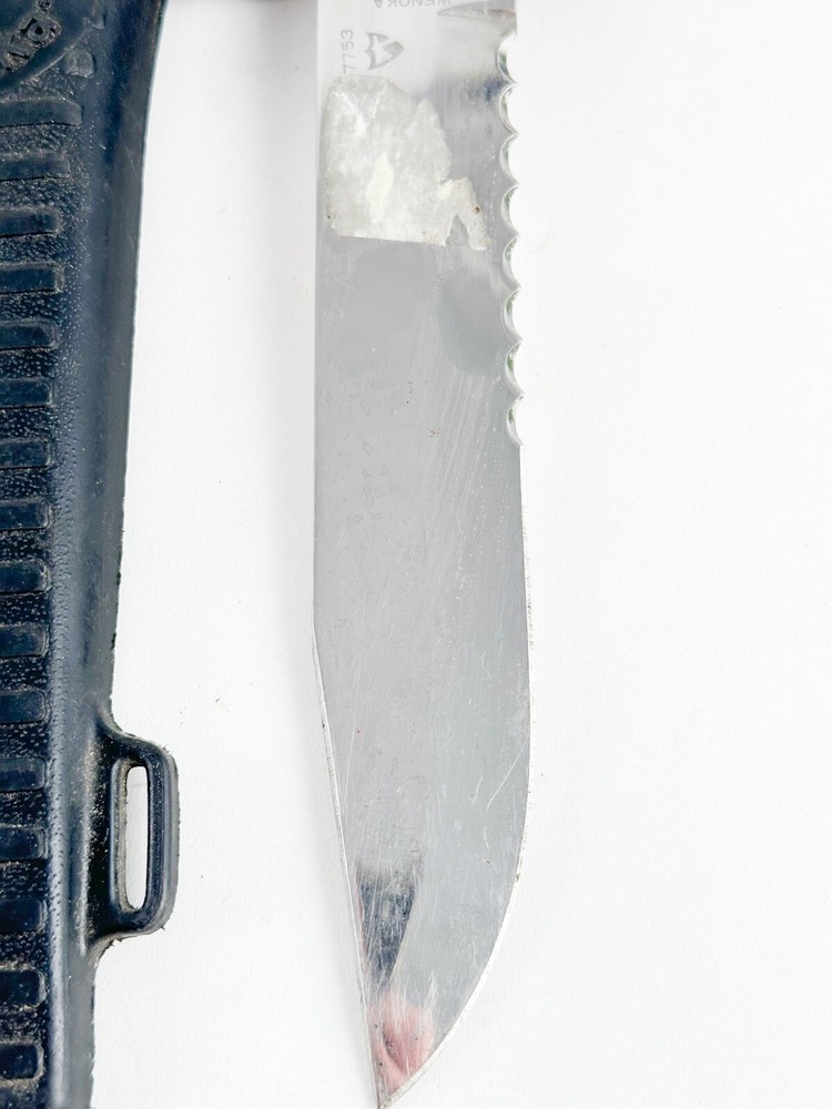 Wenoka Dive Knife Model 7753 with sheath/strap Nice Condition