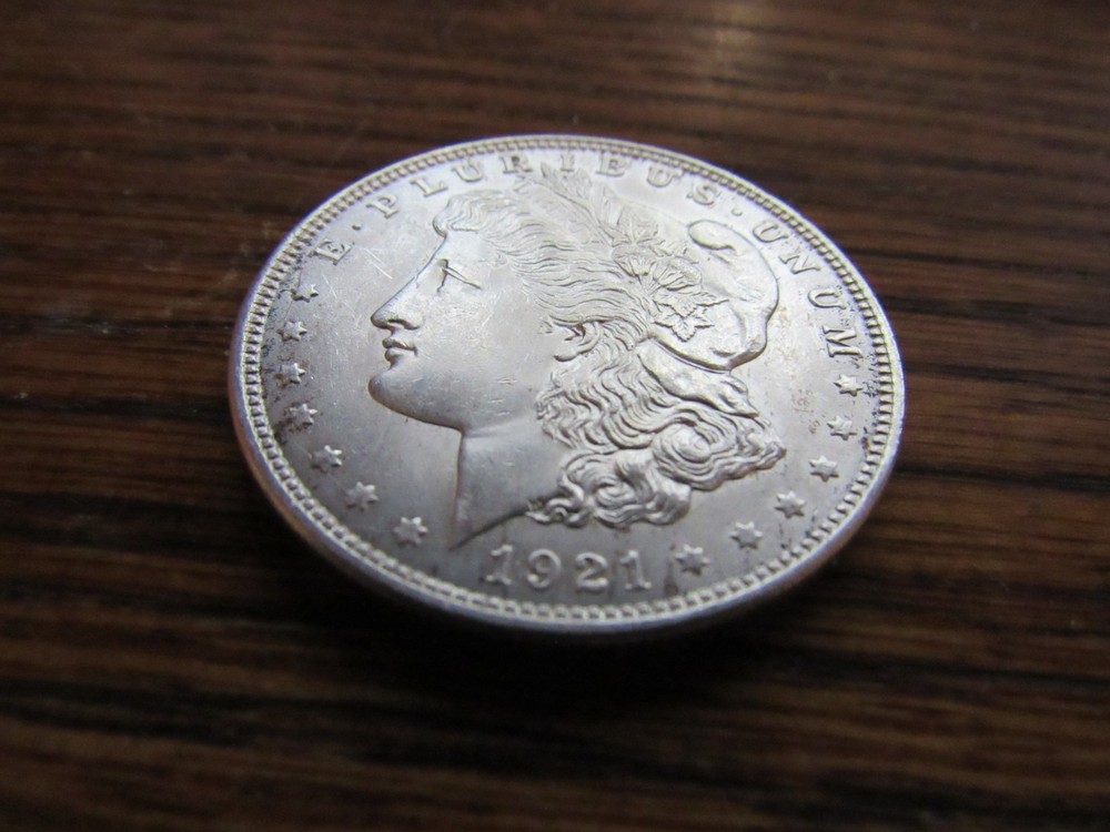 1921-P MORGAN SILVER DOLLAR - BU
