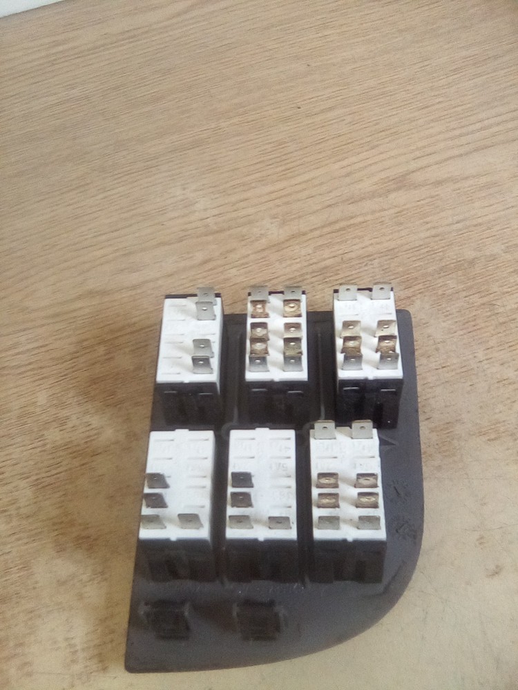 Peterbilt 387 Paccar S64-6077 Dash Switch Panel