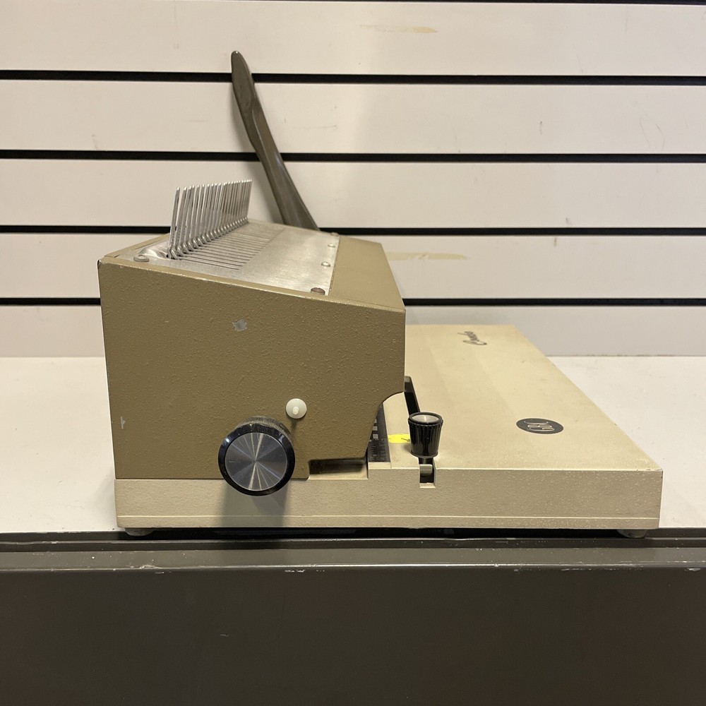 General Binding Corporation GBC Combo Binding Machine Model 222-KM
