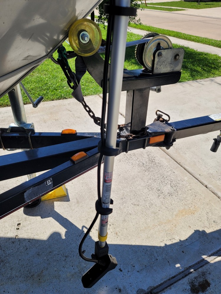 POLE HANDLE FOR TRANSDUCER MOUNT LIVE SCOPE POLE