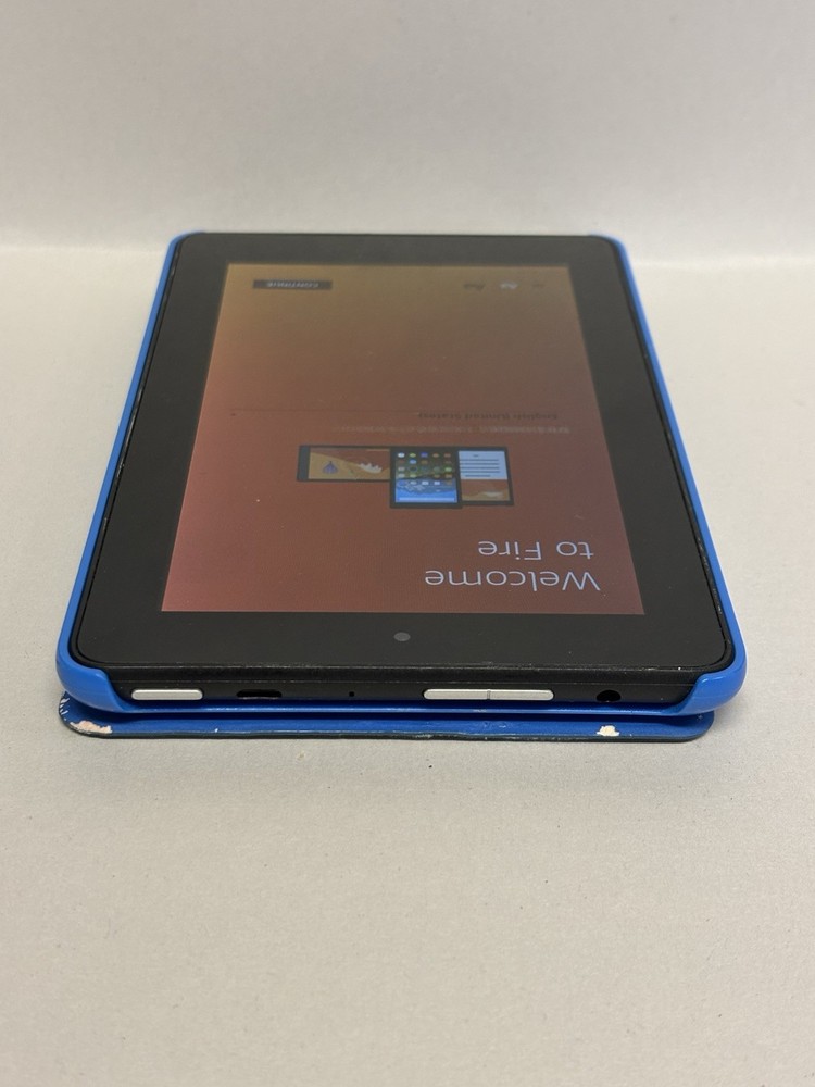 Amazon Fire 7 Tablet & Case Bundle #5093