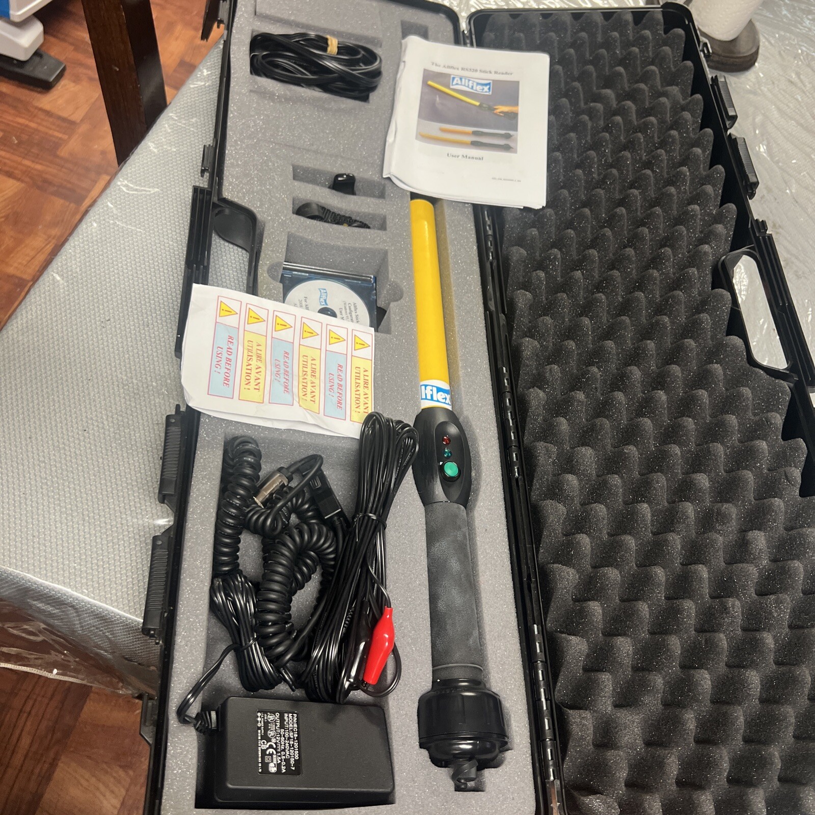 Allflex Stick Reader RS320-2-45 with Plastic Case and Accessories