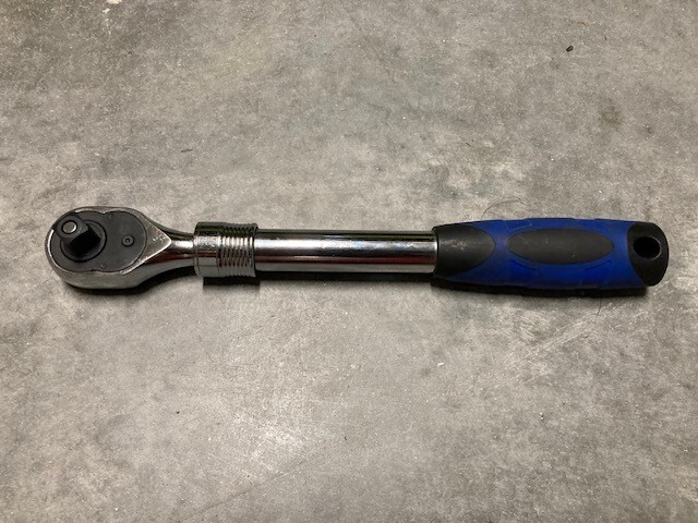 Extendable Handle Ratchet Socket Wrench 1/2 Drive 5 Incremental Extensions