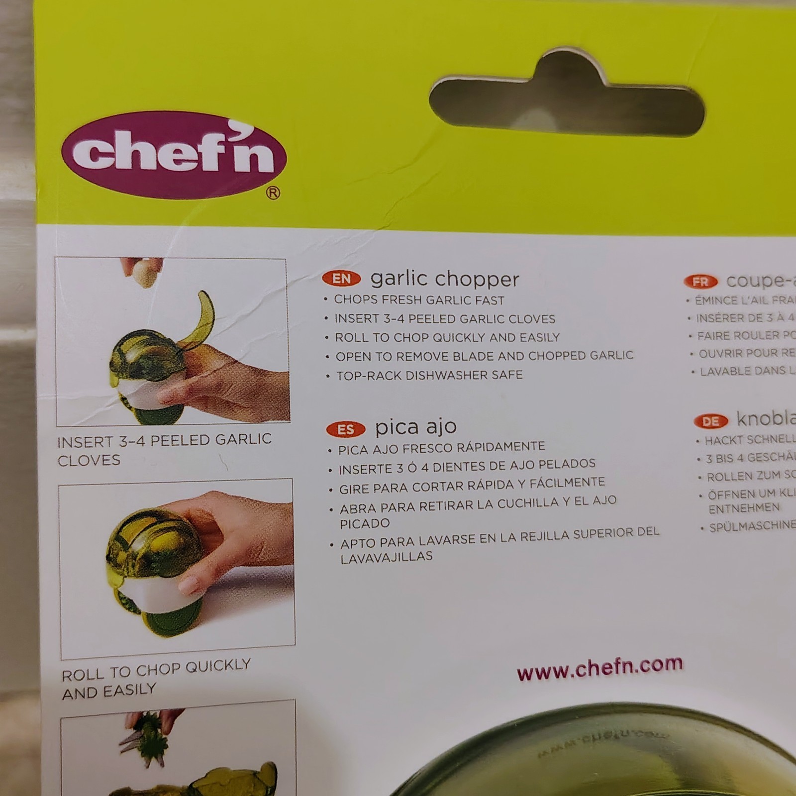 Chef’n GarlicZoom XL Garlic Chopper – Fresh Garlic Mincer – New in Package