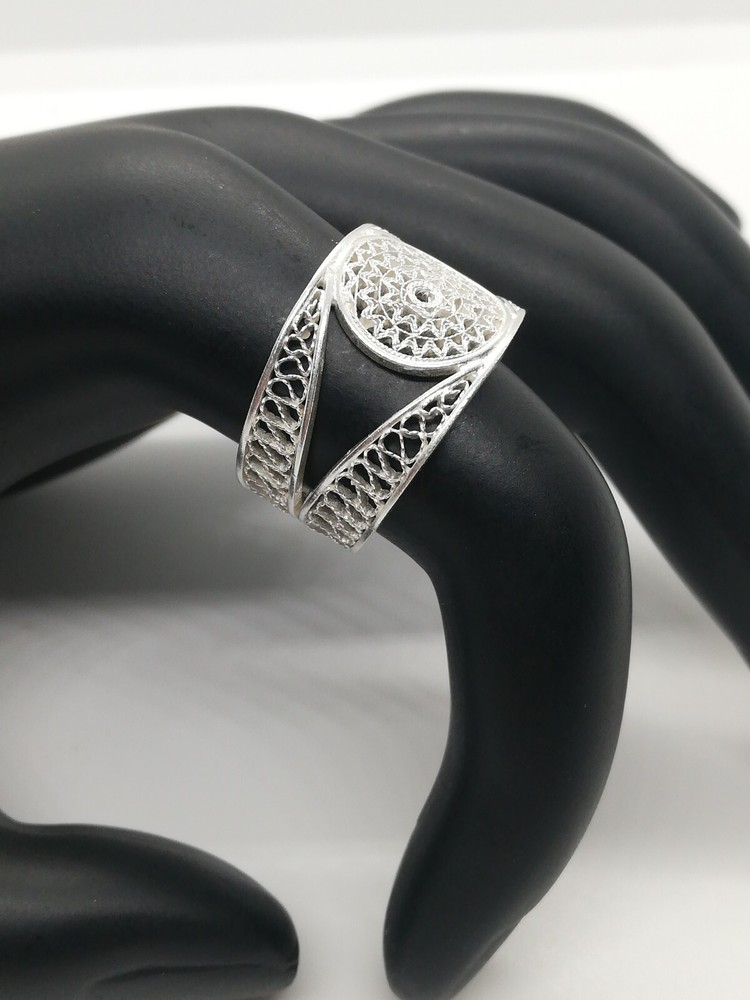 . 970 Solid Silver Women's Ring Size 8 Filigree New.