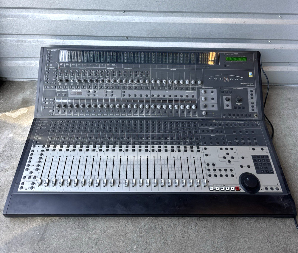 Digidesign Focusrite MC124 Control24 Protools Professional Mixer Console WORKS!