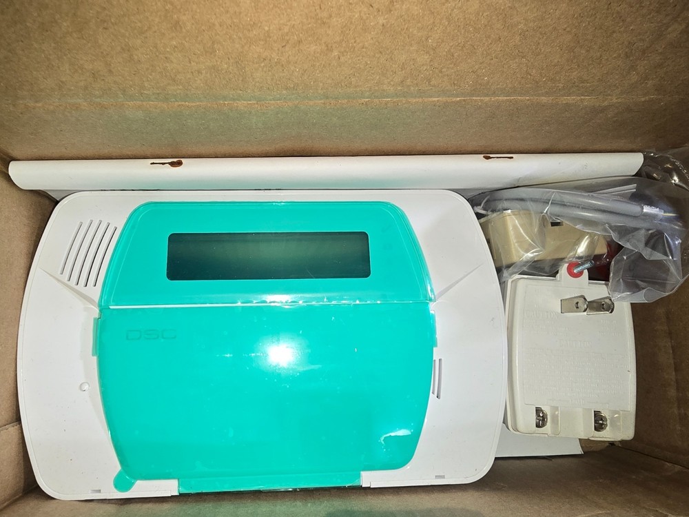 DSC Impassa KIT457-96H Self Contained 2Way Wireless Security System Version 1.31