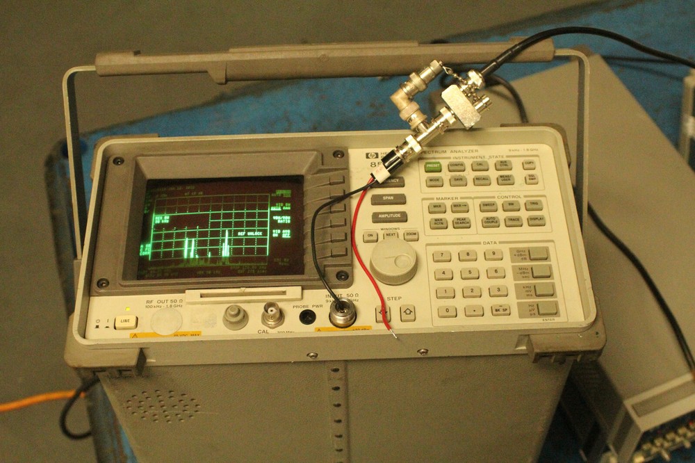 HP 8591E Spectrum Analyzer 9khz-1.8 Ghz.