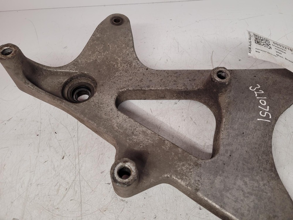 2016 HONDA WW PCX 125 EXHAUST BRACKET