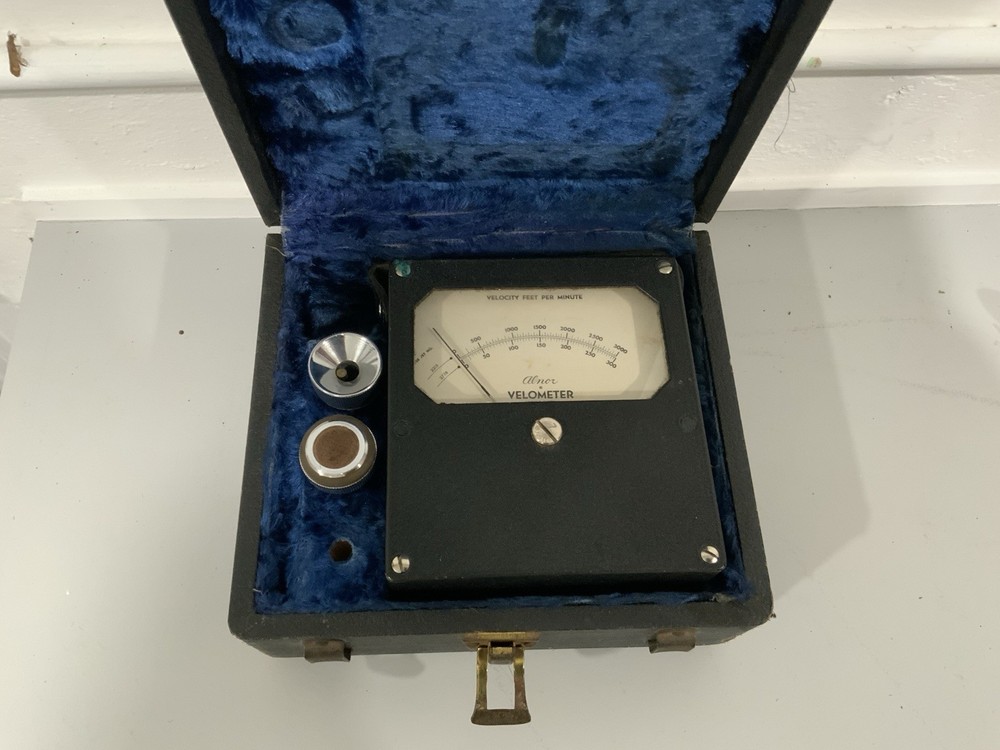 Alnor Velometer Boyle System Type 3002 Case/Accessories Used Working Condition