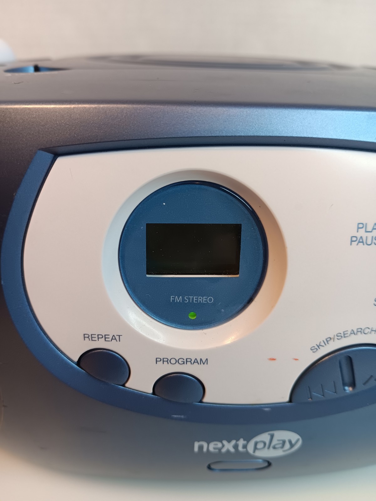 NextPlay Model NP501-BB Boombox AM/FM Radio CD Player Blue