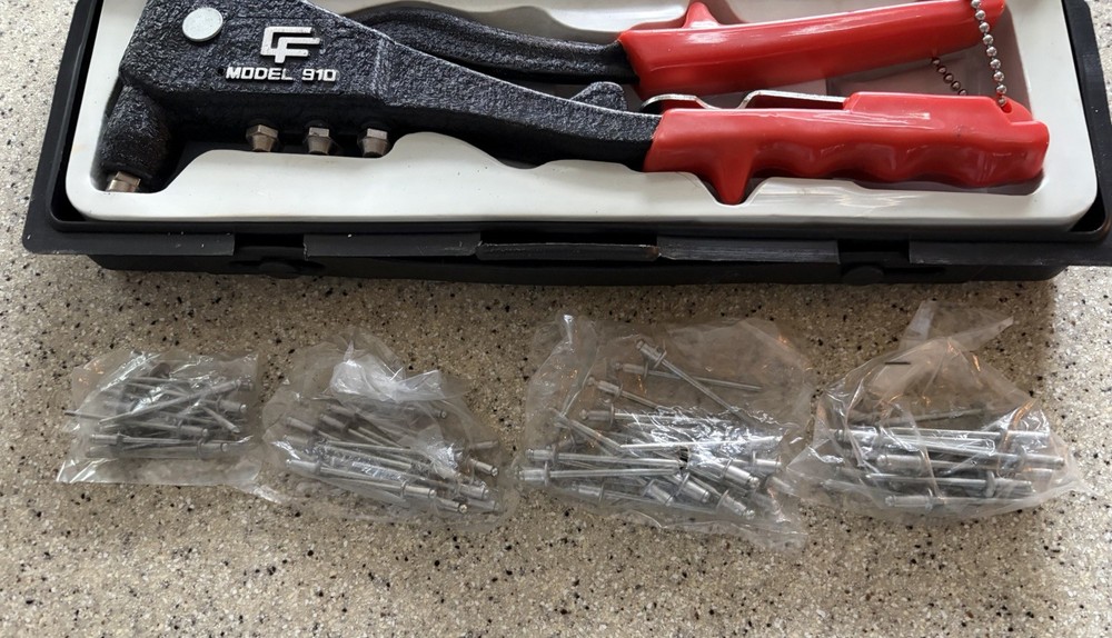Central Forge Model 910 Hand Riveter Kit