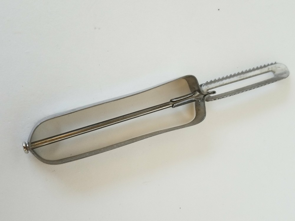 Swivel Vegetable & Fruit Peeler