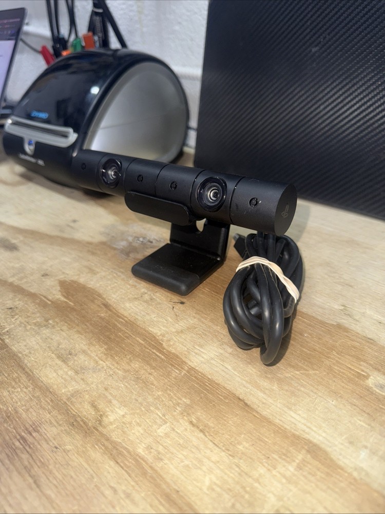 Sony PlayStation Camera Version 2 for (PS4) - CUH-ZEY2 - Black