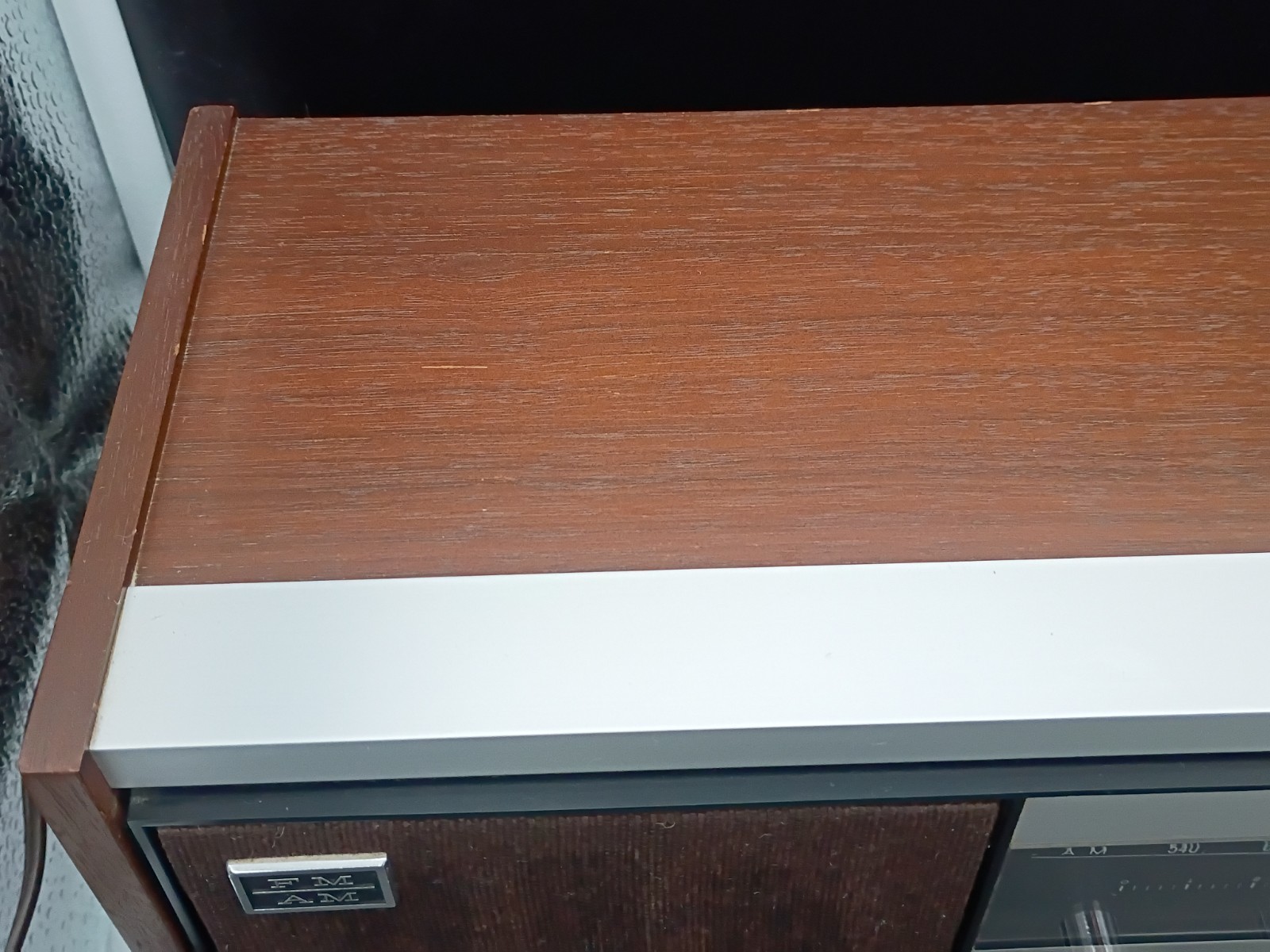 Vintage Sony 8F-56W AM FM 9 Transistor Table Radio Wood Cabinet Japan Working