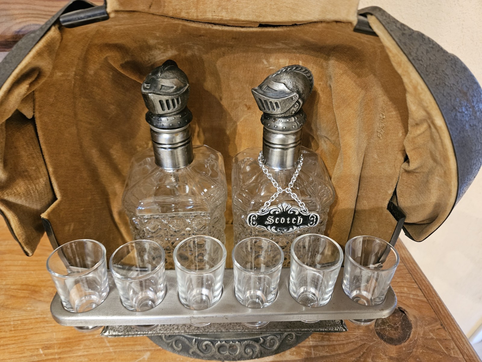 Mid Century Vintage Hidden Knight's Armor Bar Missing One Bottle Tag!