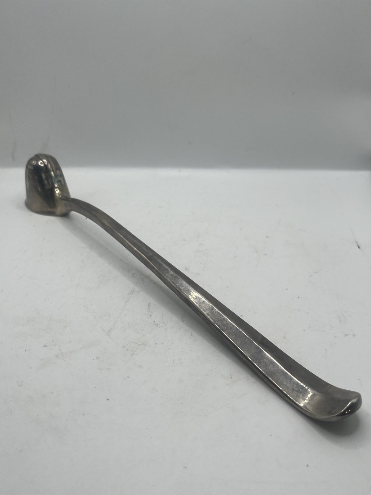 VINTAGE EALES 1779 SILVERPLATE CANDLE SNUFF 10”L