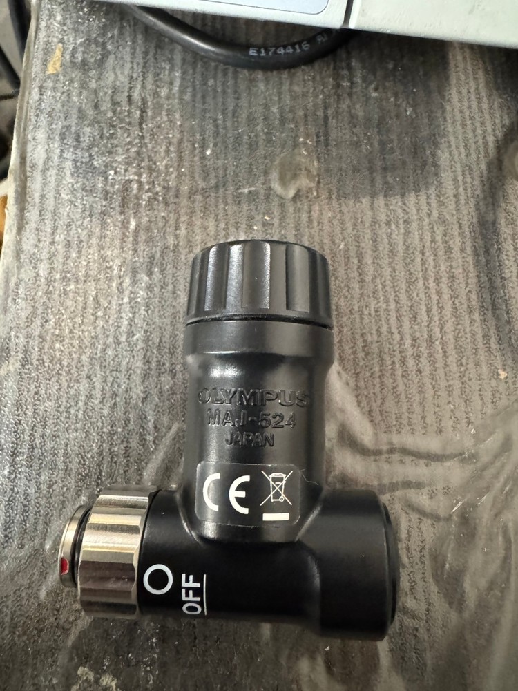 OLYMPUS MAJ-524 Portable light source