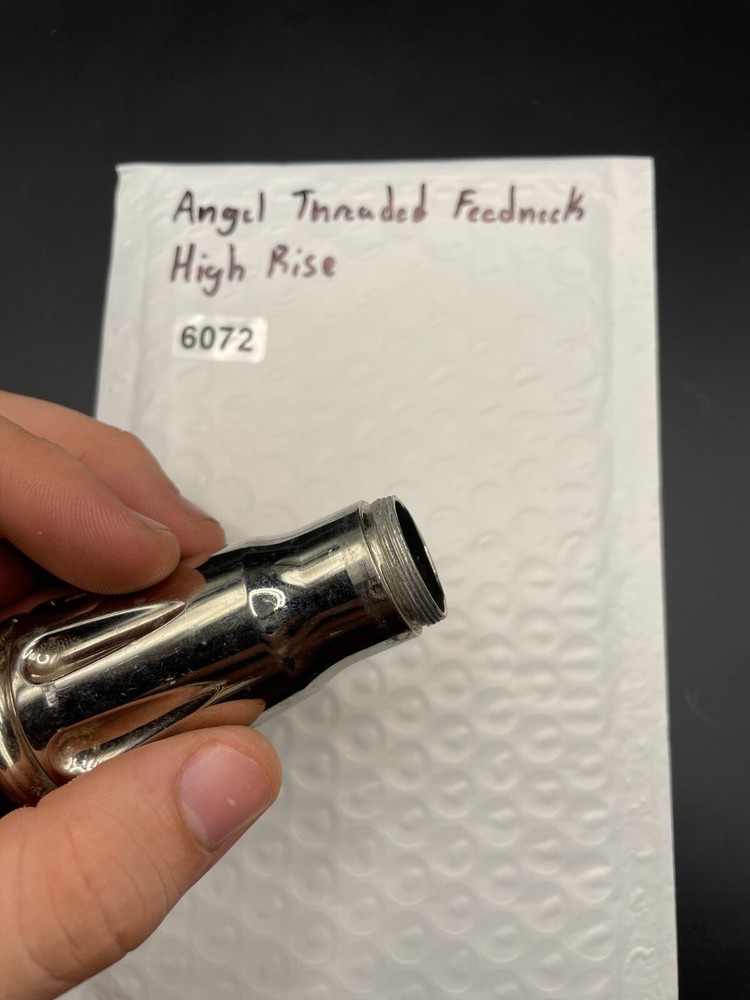 Angel Threaded Feedneck High Rise