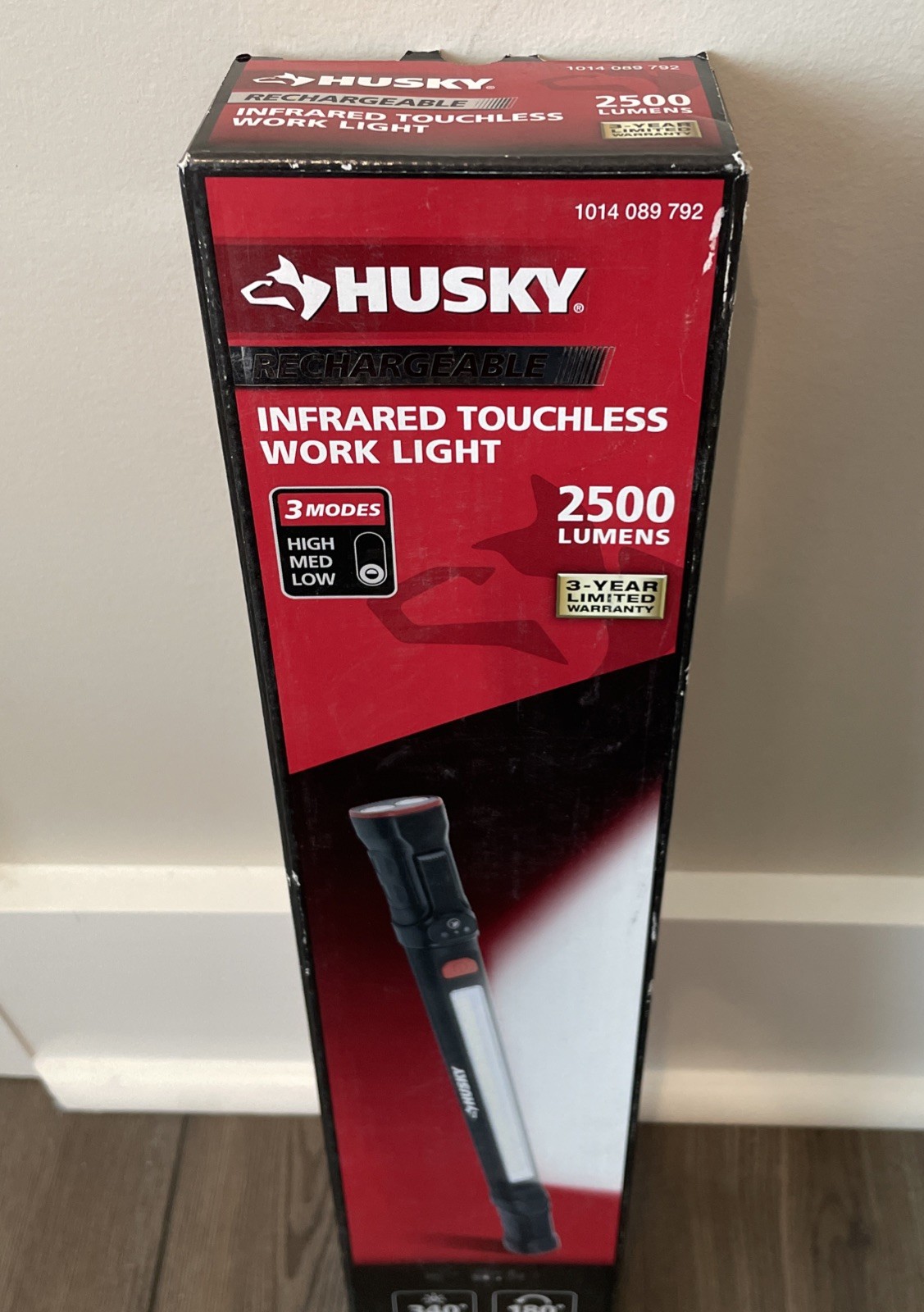 Husky LED Infrared Touchless Work Light Rechargeable 2500 Lumens Magnetic Bases