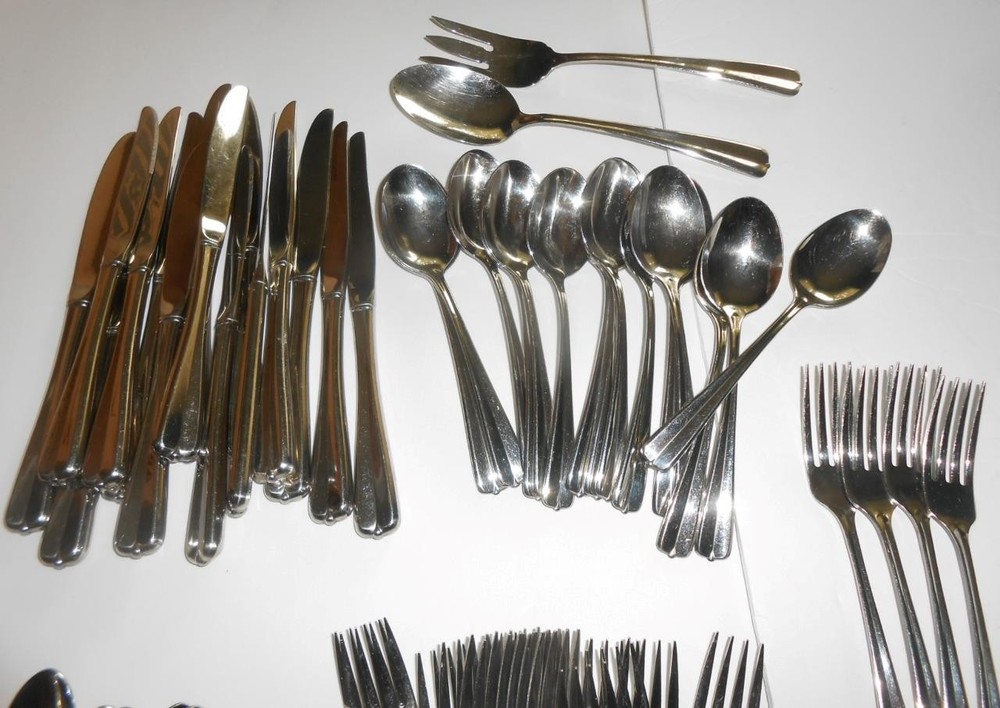 Vintage Oneida Dylan Stainless Steel Flatware 70 pcs