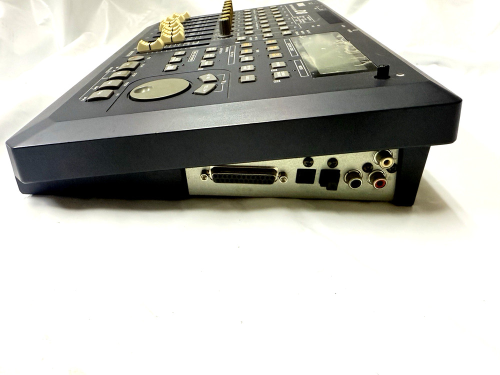 Korg D8 Digital Recording Studio Used Fully Tested With Carrying Case.
