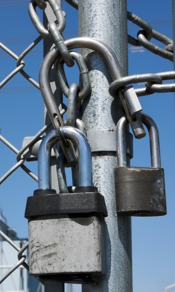 GM P2002, Multiple Padlock Locking Device - Shared Access - Dual Hasp A1