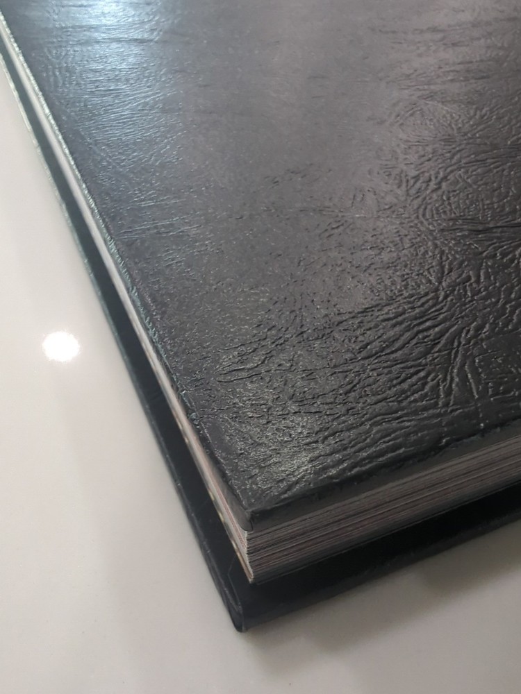 KISS Book KISSTORY USED Nice Ships Free DRGLAS