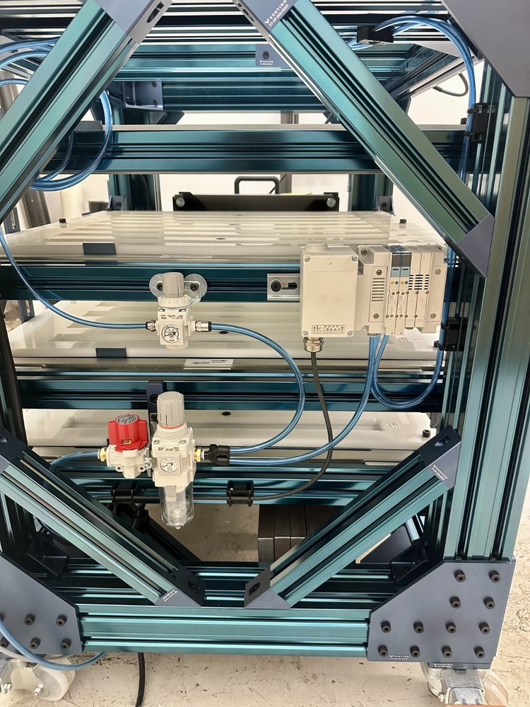 2020 UR10e Collaborative Robot + Controller + Vention stand + Schunk Gripper