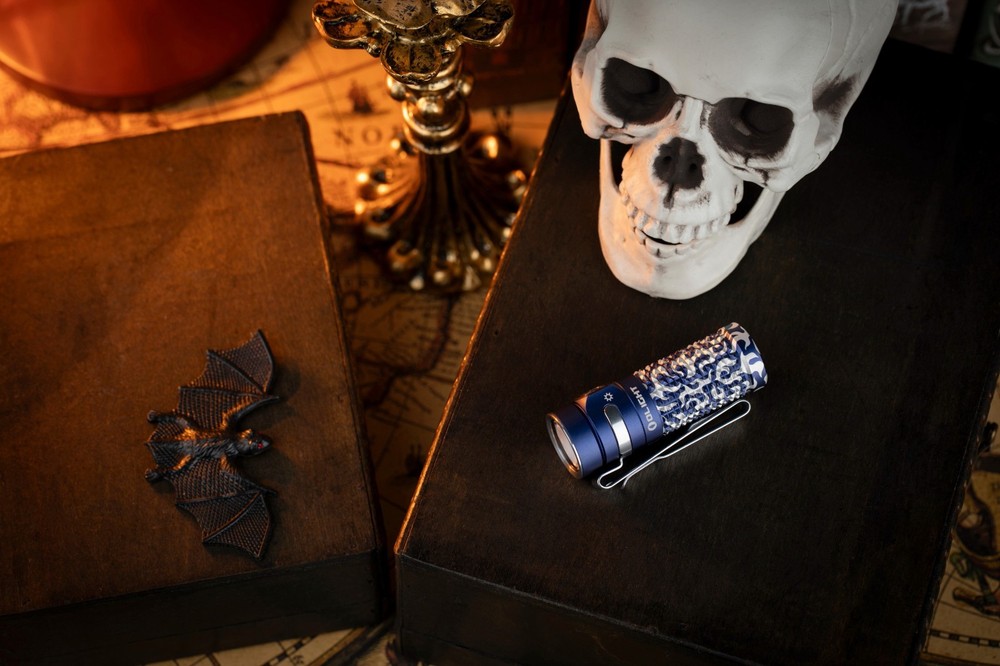 Olight Baton 4 Blue Phantom Waterproof Rechargeable Flashlight 1300 Lumens