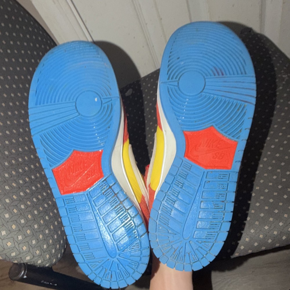 Nike SB Dunk Low Pro Bart simpsons Size 8.5 Medium